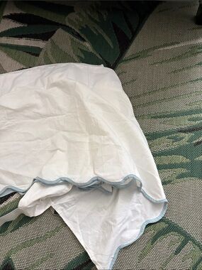 Lush Decor White Scalloped Edge Bedskirt  with Light Blue Trim